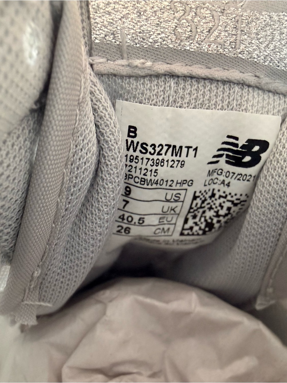 Women’s New Balance 327 Silver - Picture 9 of 11